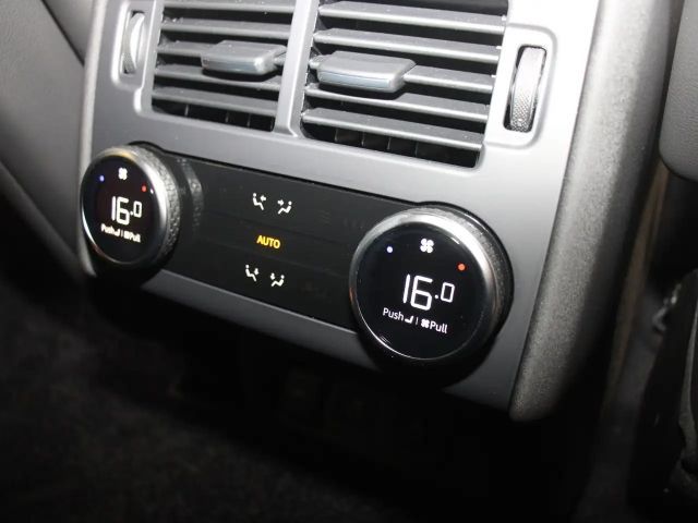 Land Rover Discovery AWD Dynamic SE