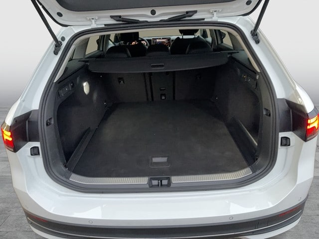 Volkswagen Passat 1.5 eTSI Business Variant