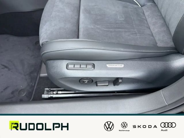 Volkswagen Passat 1.5 eTSI Business DSG