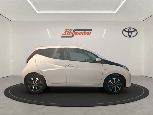 Toyota Aygo Hatchback Play Team D