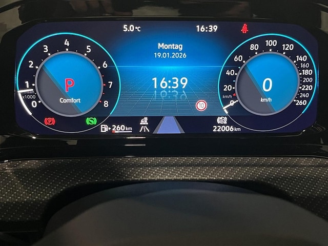 Volkswagen Golf 1.5 eTSI DSG Golf VIII R-Line