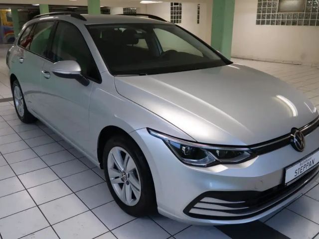 Volkswagen Golf Life Variant