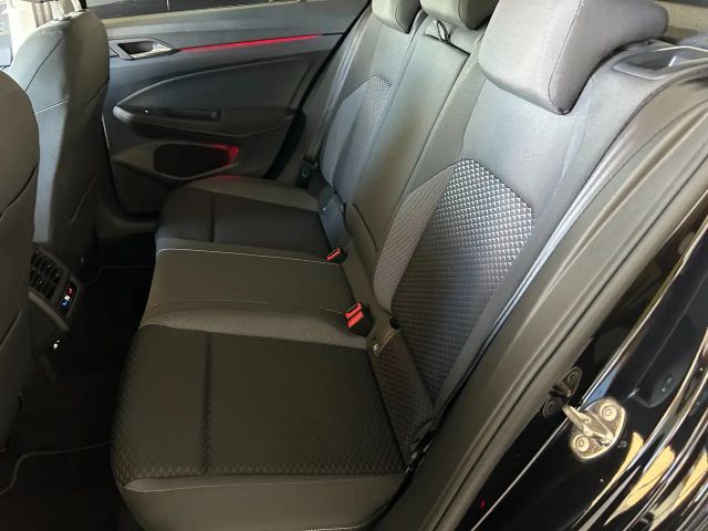 Volkswagen Golf Active