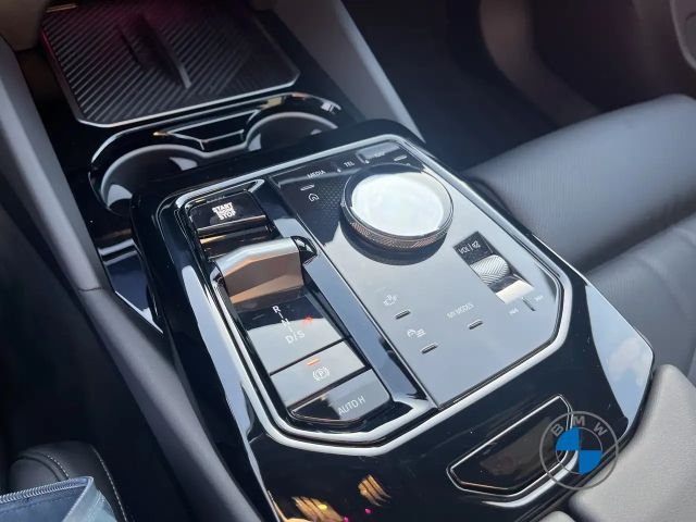 BMW 520 520i M-Sport Sedan