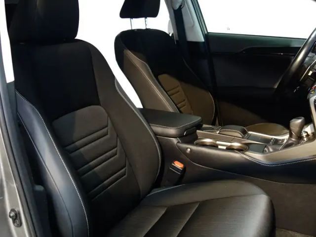 Lexus NX Hybrid Aut. *CARPLAY *ASSISTENZ *LENKRADHZG