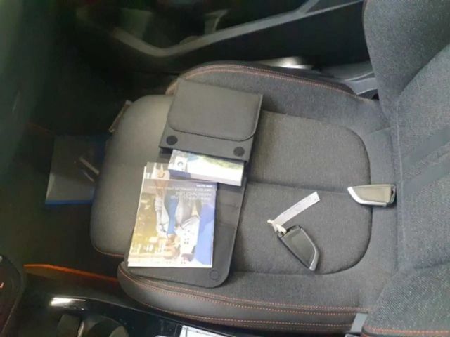 BMW 120 120d Sedan Sport Line