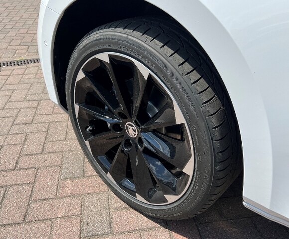 Skoda Superb 2.0 TDI Combi