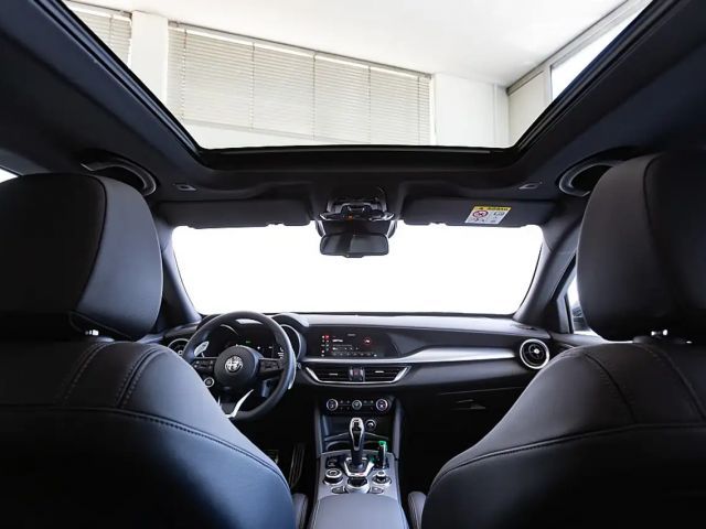 Alfa Romeo Stelvio AT8 Q4 Veloce