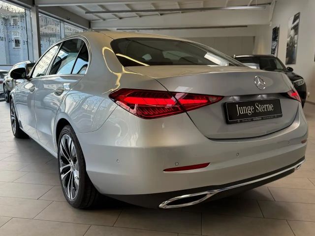 Mercedes-Benz C 180 AVANTGARDE Sedan