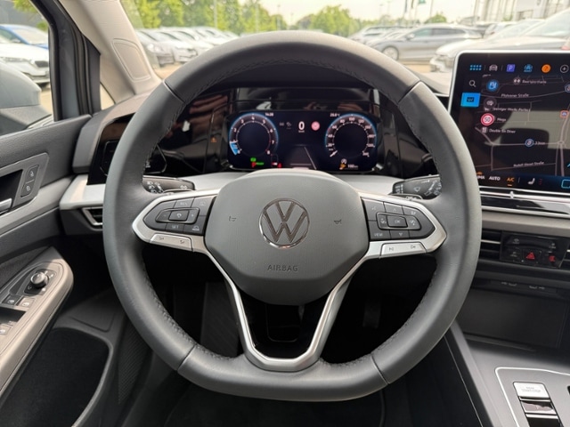 Volkswagen Golf 1.5 eTSI DSG