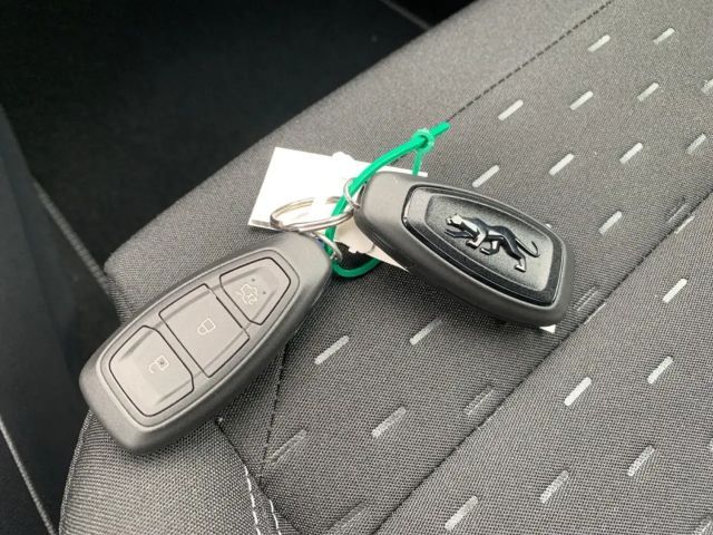 Ford Puma EcoBoost Titanium