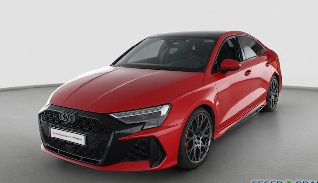 Audi RS3 Quattro S-Tronic Sedan