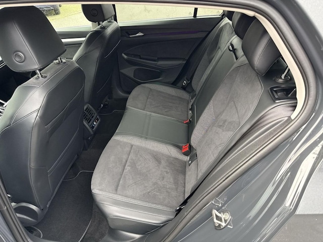 Volkswagen Golf 1.5 eTSI Golf VIII Style