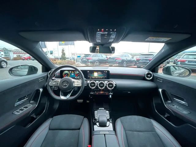 Mercedes-Benz A 180 AMG Line Hatchback