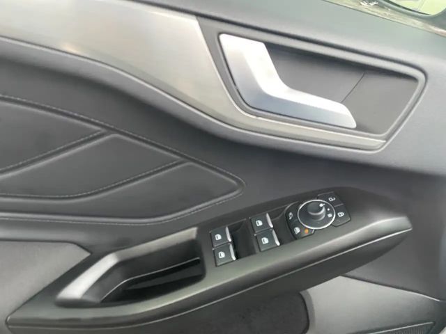 Ford Focus Titanium Wagon