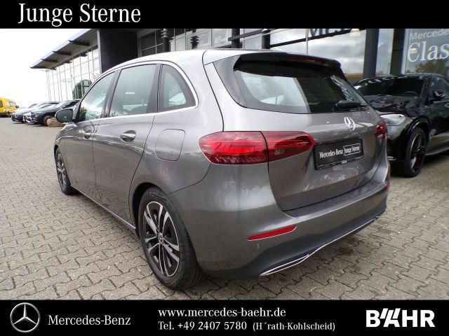 Mercedes-Benz B 200 Progressive Sedan