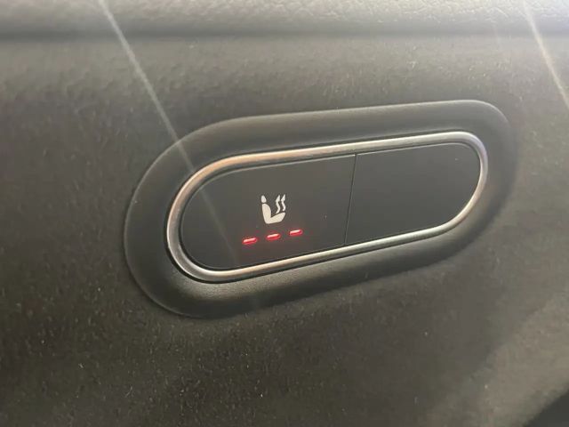 Mercedes-Benz CLA 200 AMG Line Coupé