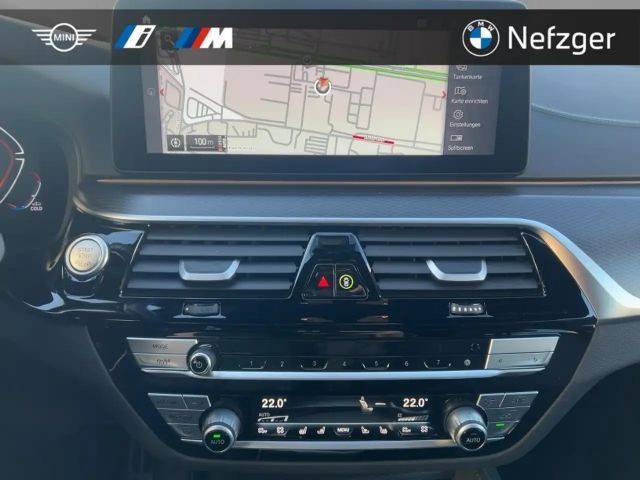 BMW 540 540d M-Sport Touring xDrive