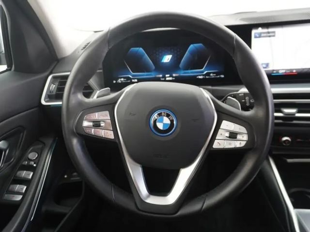 BMW 320 320e Touring