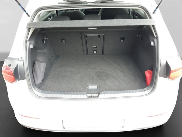 Volkswagen Golf 1.5 eTSI DSG IQ.Drive Style