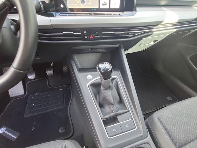 Volkswagen Golf 1.0 TSI Life Variant