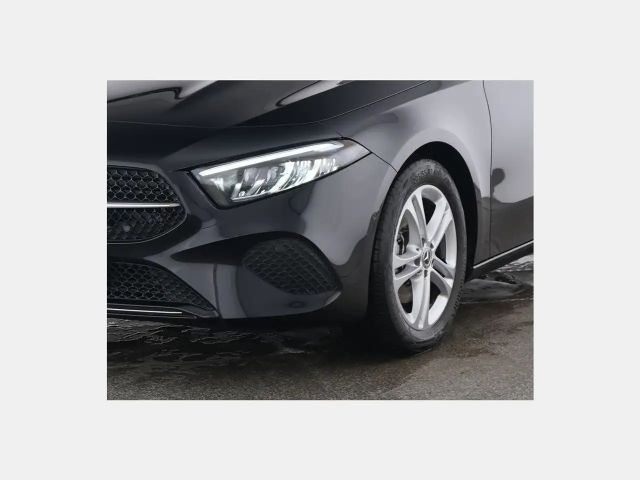 Mercedes-Benz A 200 A 200 d