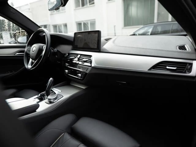 BMW 520 520d Luxury Line Touring
