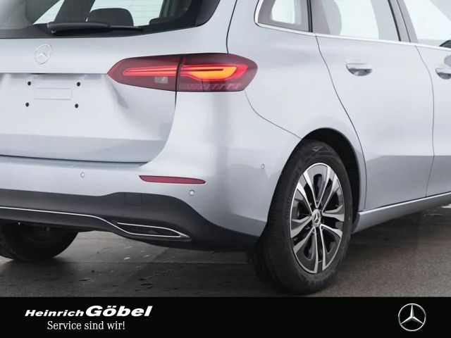 Mercedes-Benz B 180 Progressive Sedan