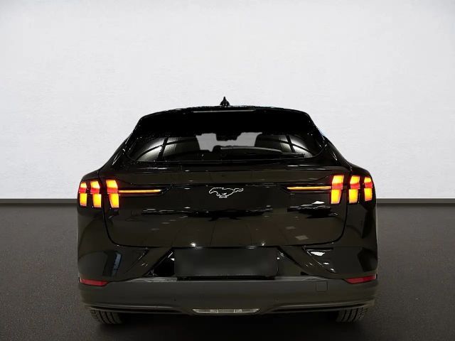 Ford Mustang Mach-E ST Line