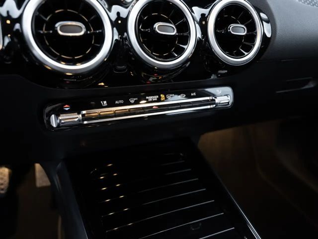 Mercedes-Benz B 180 Progressive