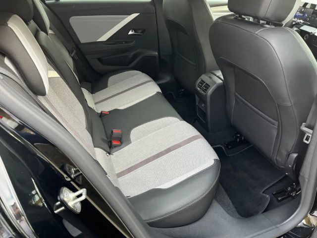 Opel Astra 1.2 Turbo Elegance Turbo