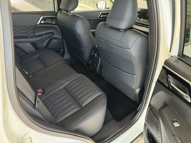 Mitsubishi Outlander 4WD PHEV