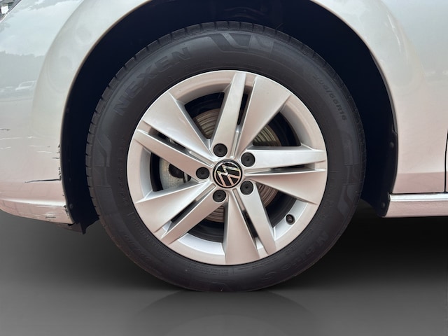 Volkswagen Golf 1.5 eTSI DSG Golf VIII Life