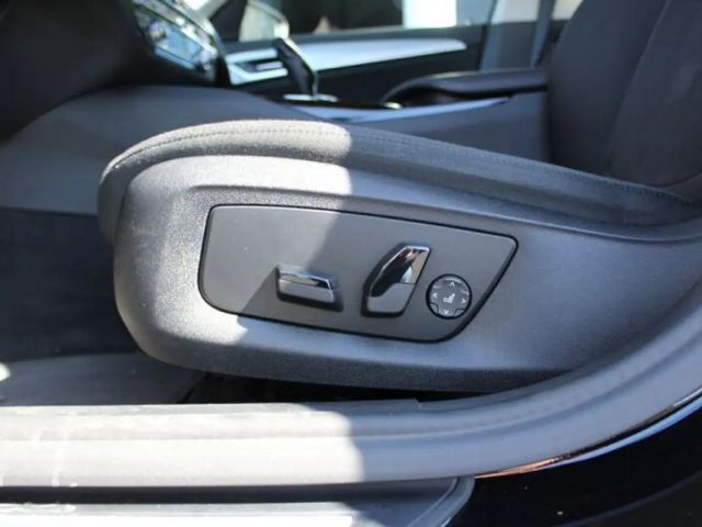 BMW 530 530e Sedan
