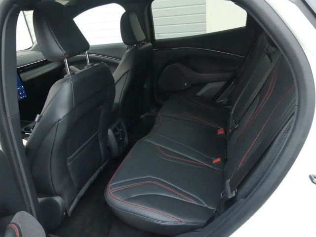 Ford Mustang Mach-E AWD Premium