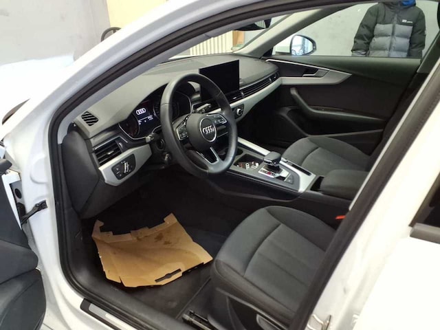 Audi A4 35 TFSI Avant S-Tronic
