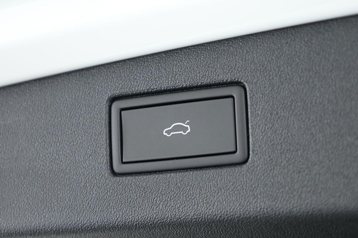 Volkswagen Tiguan 2.0 TSI DSG IQ.Drive R-Line