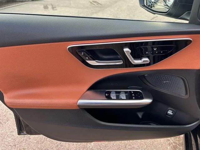 Mercedes-Benz C 200 C 200 d Sedan