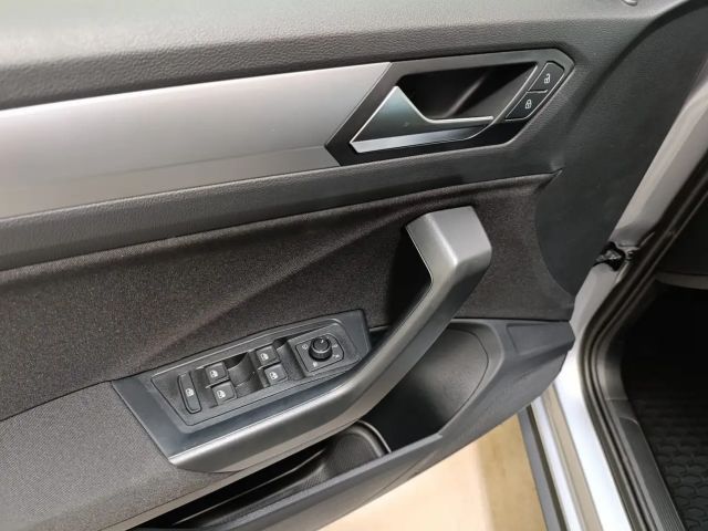 Volkswagen T-Roc Friends TSI