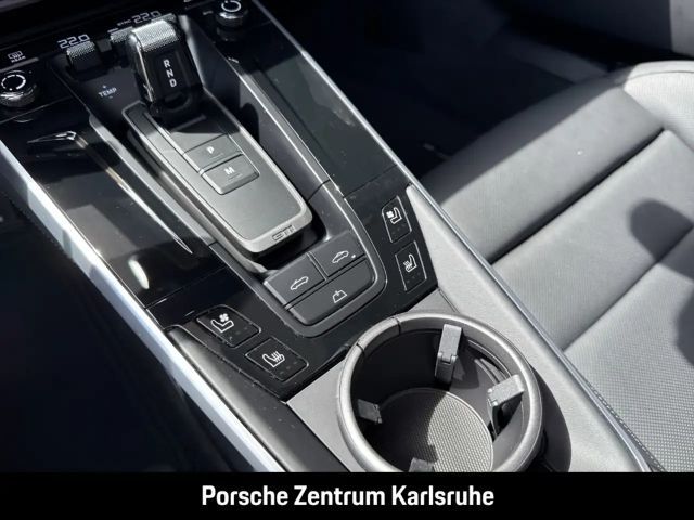 Porsche 992 Cabrio Carrera GTS