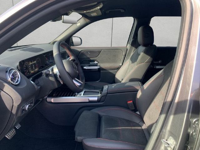 Mercedes-Benz GLB 180 GLB 180 d