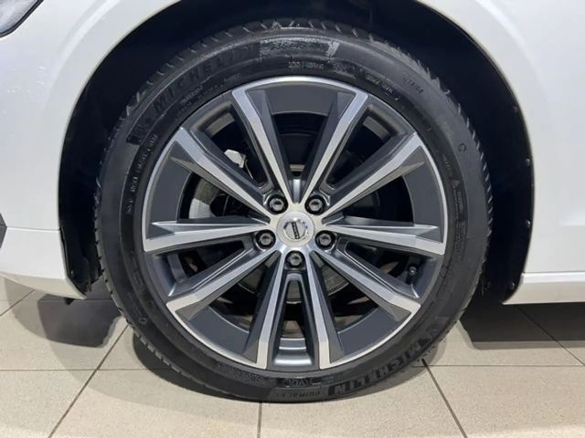 Volvo V60 Momentum