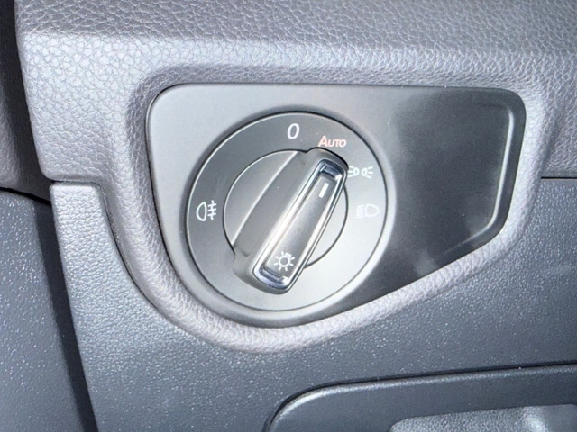 Volkswagen Touran 1.5 TSI R-Line