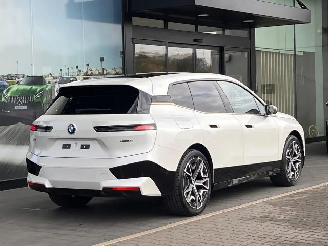 BMW iX xDrive50