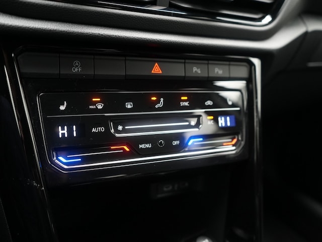 Volkswagen T-Roc T-Roc R  MATRIX PANO AHK AKRAPOVIC ACC LEDER N