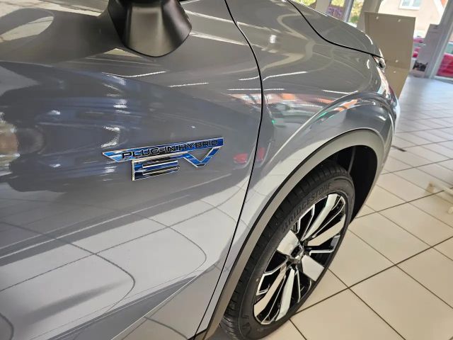 Mitsubishi Outlander 2,4 Intro