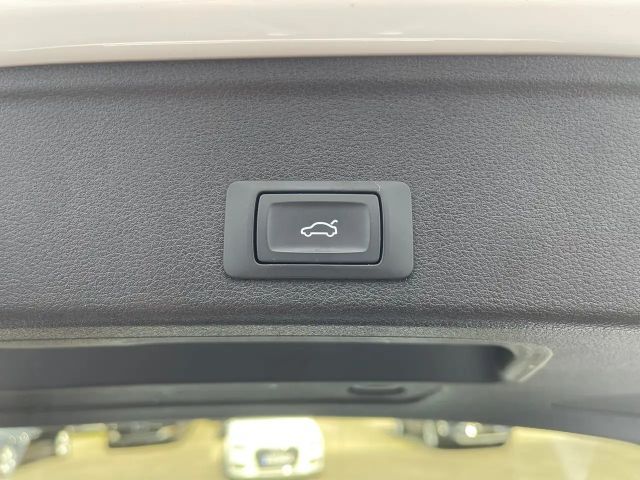 Audi A4 40 TDI Avant S-Line