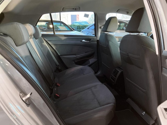 Volkswagen Golf 1.5 eTSI DSG Golf VIII Style