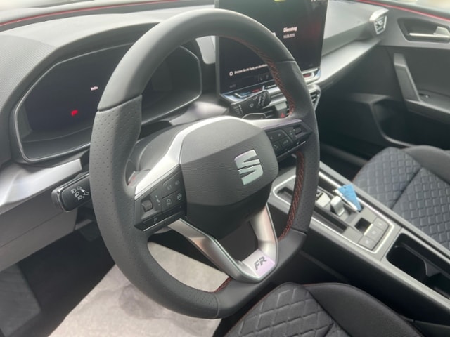 Seat Leon 1.5 eTSI Black DSG