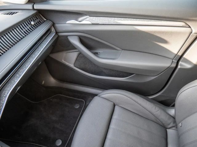 Skoda Superb 2.0 TDI Combi Selection